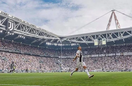 Ronaldu Yuventusla rəsmi oyunda ilk qollarını vurub - VİDEO