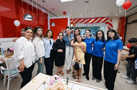 First Vice-President Mehriban Aliyeva attends celebration organized for children by Heydar Aliyev Foundation