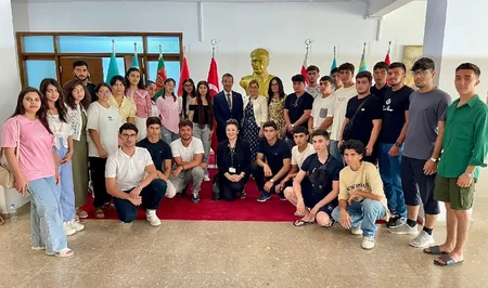 Şimali Kiprin XİN başçısı azərbaycanlı şəhid övladlarını qəbul edib