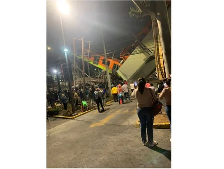 Mexikoda körpünün uçması nəticəsində ölənlərin sayı 27-yə çatıb – VİDEO – YENİLƏNİB-4