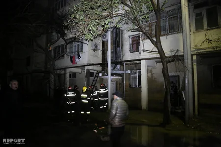 Bakıda yaşayış binasında yanğın təhlükəsi baş verib, onlarla sakin təxliyyə olunub - FOTO - VİDEO - YENİLƏNİB
