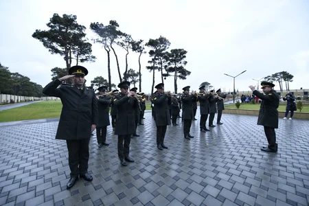 Bakıda Zəfər avtoyürüşü keçirilib
