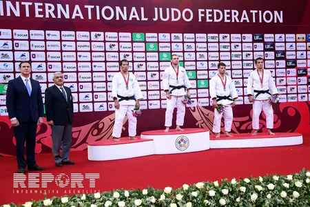 Rövnəq Abdullayev Böyük dəbilqə turnirinin mükafatlandırma mərasimində iştirak edib