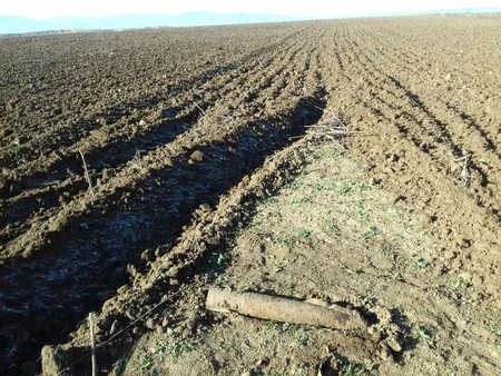 Ağdamda partlamış Qrad raketinin qalıqları aşkarlanıb