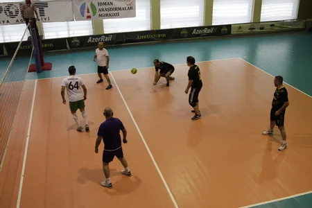Voleybol üzrə Zəfər Kubokunda finalçılar müəyyənləşib