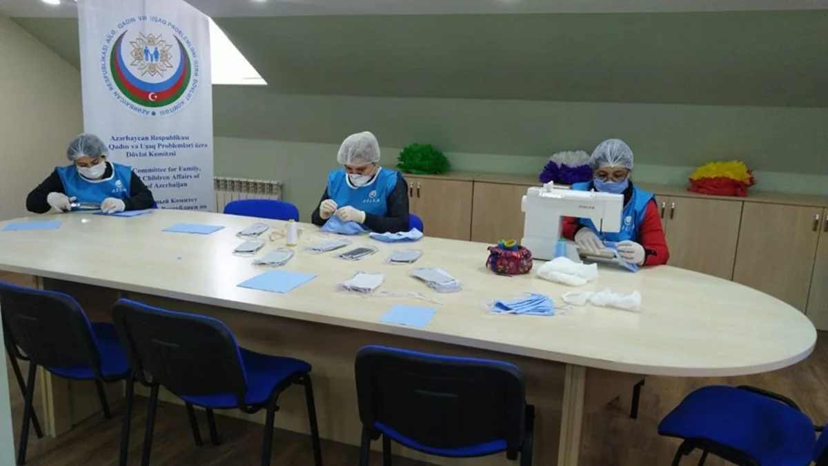 Dövlət Komitəsi əhaliyə pulsuz tibbi maskalar paylayır
