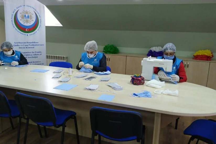 Dövlət Komitəsi əhaliyə pulsuz tibbi maskalar paylayır