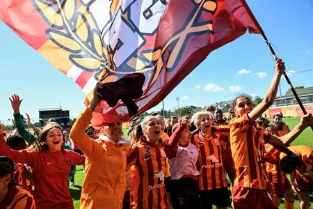 Azərbaycan millisinin futbolçusu: İlk çempionluğumu Qalatasarayda yaşadığım üçün çox xoşbəxtəm