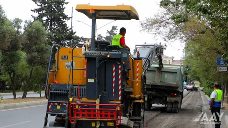 Bakının Əhməd Rəcəbli küçəsinin bir hissəsi təmir olunur