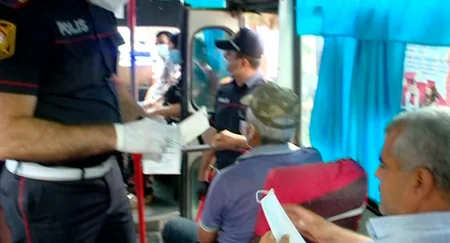 Polis Şəmkirdə reyd keçirib, maskadan istifadə etməyənlər cərimələnib