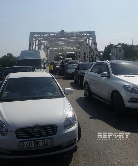 ​На азербайджано-российской границе возникла огромная пробка - ФОТО