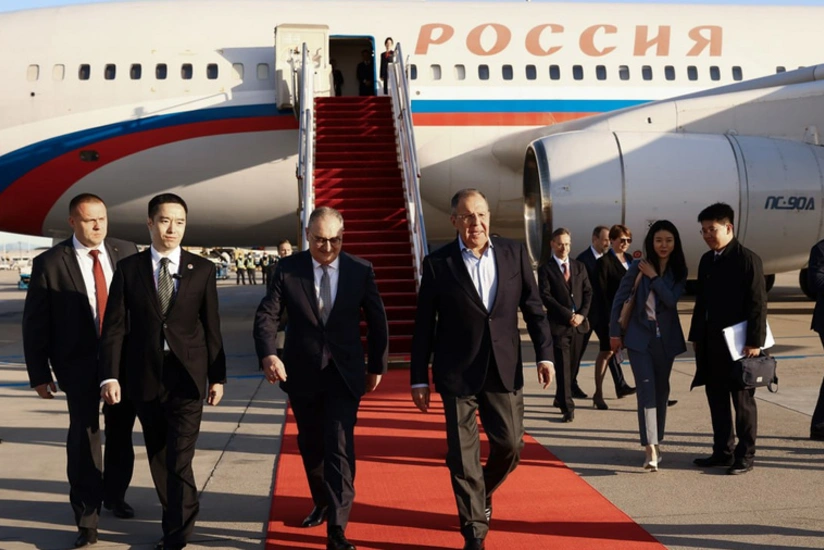 Russian Foreign Minister pays official visit to China