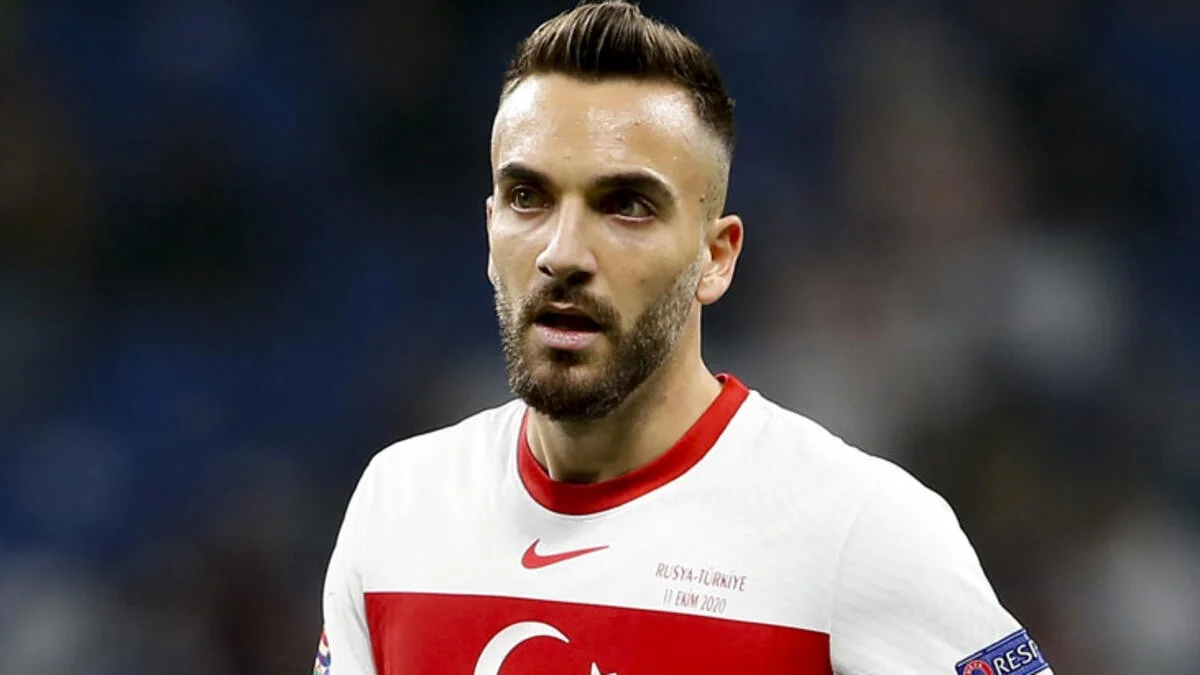 Türkiyə millisinin futbolçusu barmağı qırıldığı üçün heyətdən çıxarılıb
