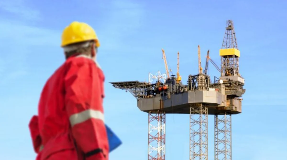 Azəri yatağındakı platformada iş dayandırılacaq