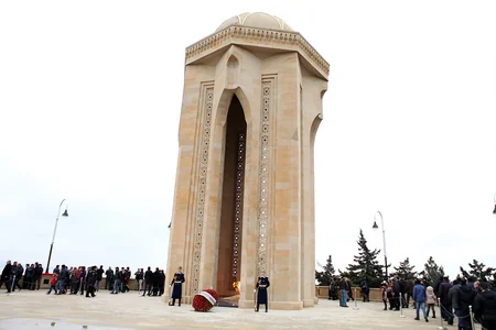 “Neftçi İdman Klubu” və Azərbaycan Cüdo Federasiyası Şəhidlər Xiyabanını ziyarət edib - FOTO