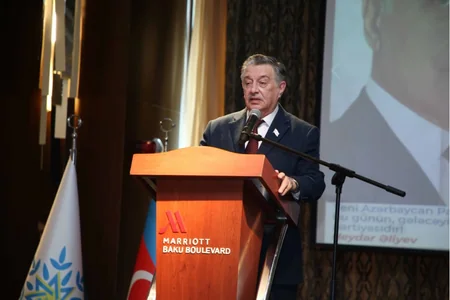 YAP-ın təsis edilməsinin 30 illiyi münasibətilə Xətai rayonunda konfrans keçirilib