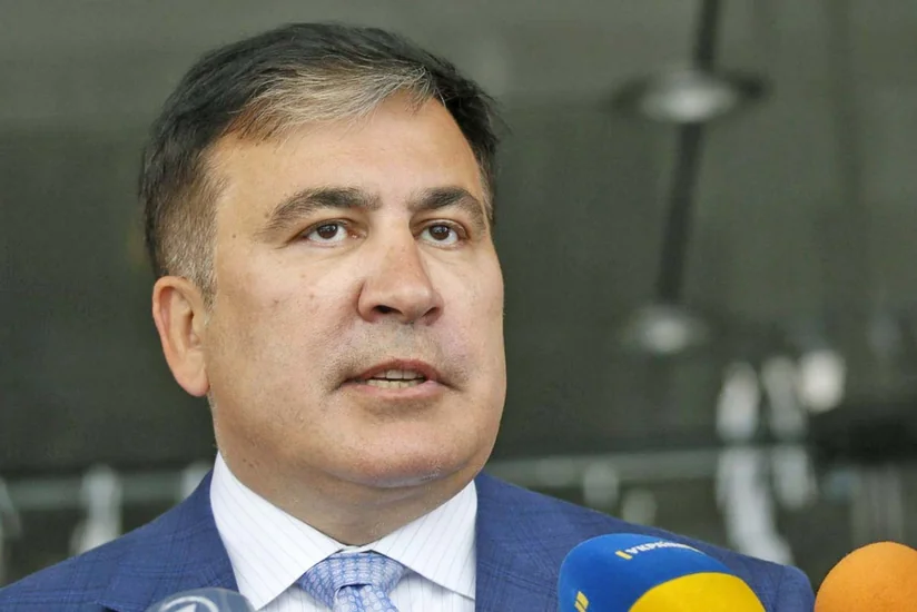 Ermənilər Saakaşvilini Azərbaycana dəstəyə görə fəxri tituldan məhrum edir