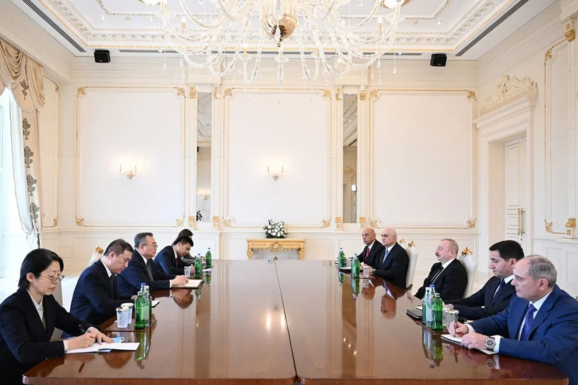 Президент Азербайджана принял завотделом международных связей Центрального комитета Компартии Китая