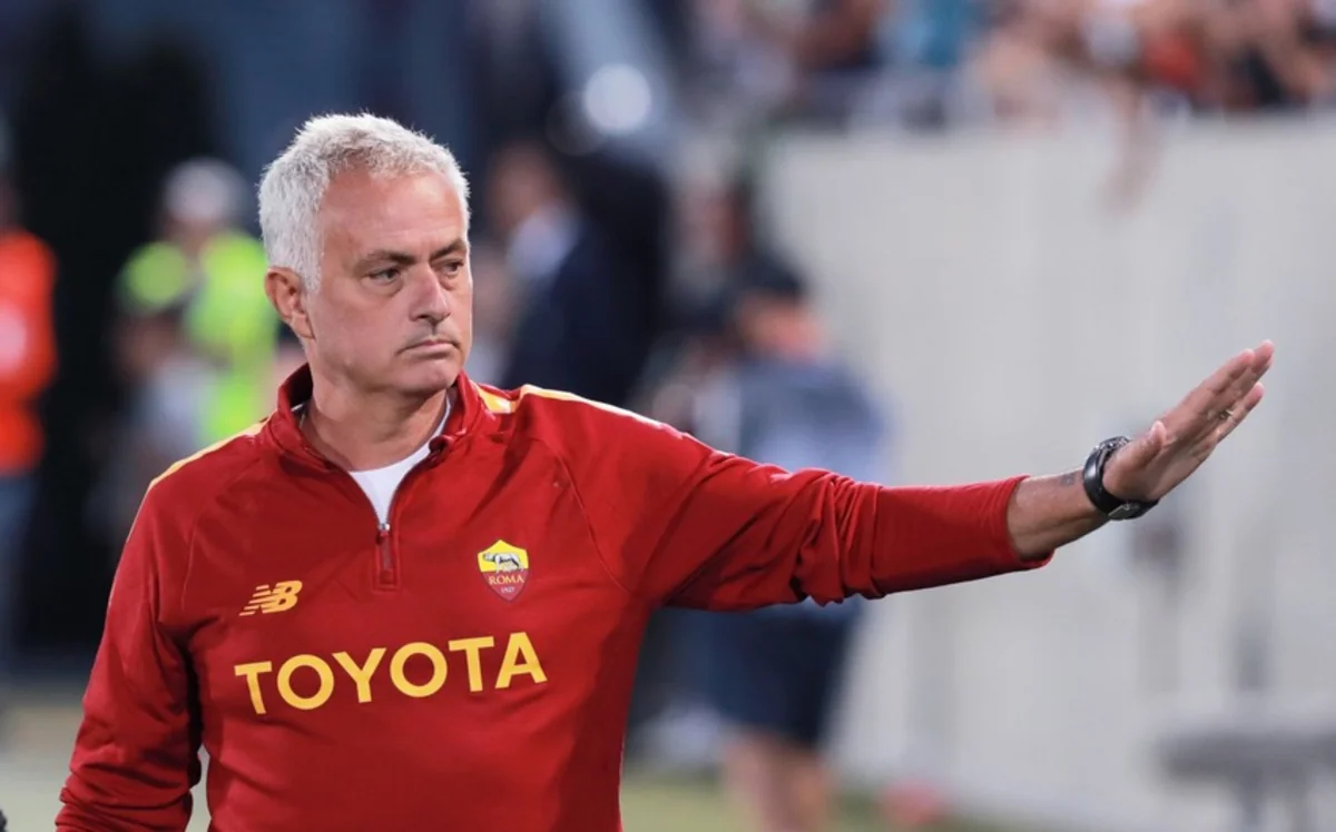Joze Mourinyo PSJ ilə bağlı iddiaları təkzib edib