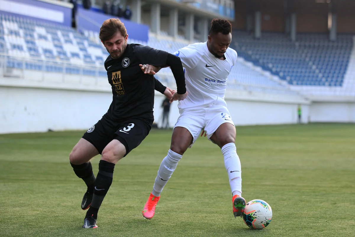 Sabah üç ay əvvəl gətirdiyi futbolçu ilə müqavilə bağladı