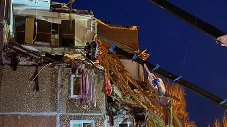 Rusiyada binanın çökməsi nəticəsində 5 nəfər həlak olub