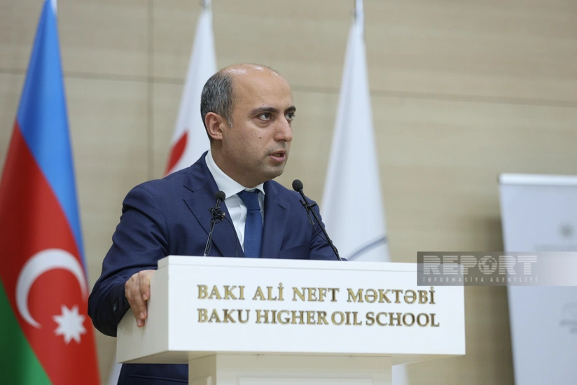 Emin Əmrullayev: Biz şagirdlərə uğurlu və uğursuz olmalarına görə yanaşa bilmərik