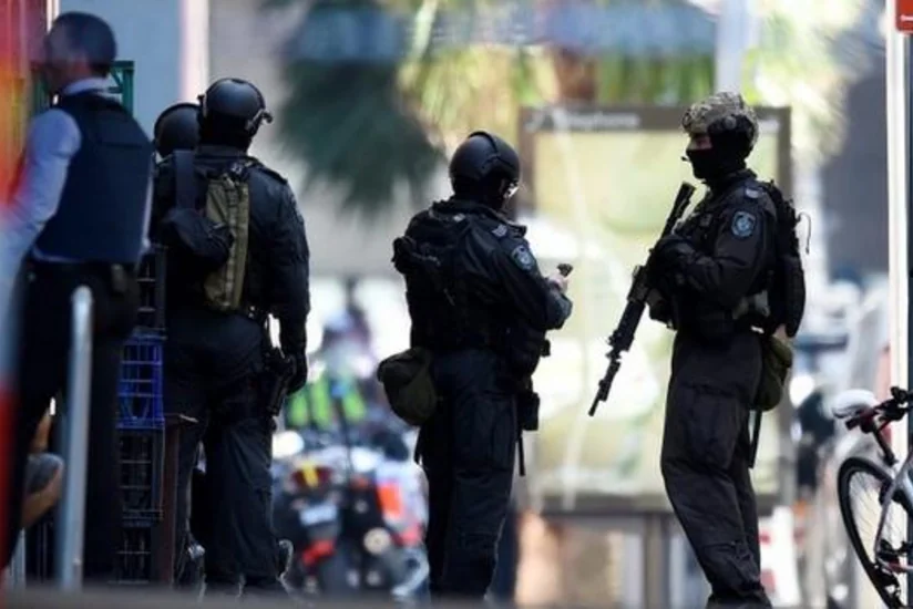Sidneydə ən azı 13 nəfəri girov götürən terrorçular Baş nazirlə görüşmək istəyir