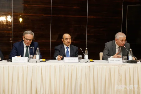 Prezident seçkilərində KİV-in rol və vəzifələrinə həsr edilən seminar-müşavirə keçirilib - YENİLƏNİB