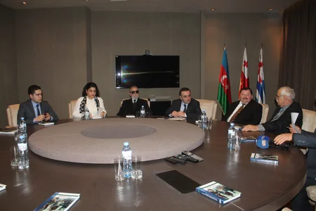 Batumidə “Müharibə cinayətinin Xocalı şahidi: Ermənistan müttəhim kürsüsündə” kitabının gürcü dilində təqdimatı olub