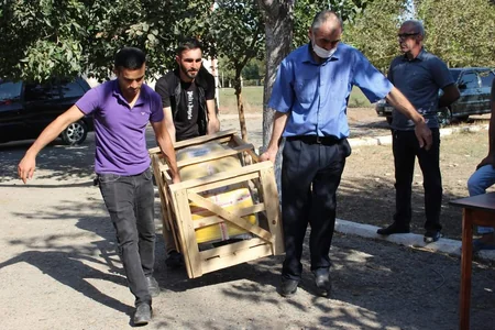 Bir qrup müharibə veteranına seçdikləri biznes istiqamətlər üzrə mal və materiallar təqdim edilib