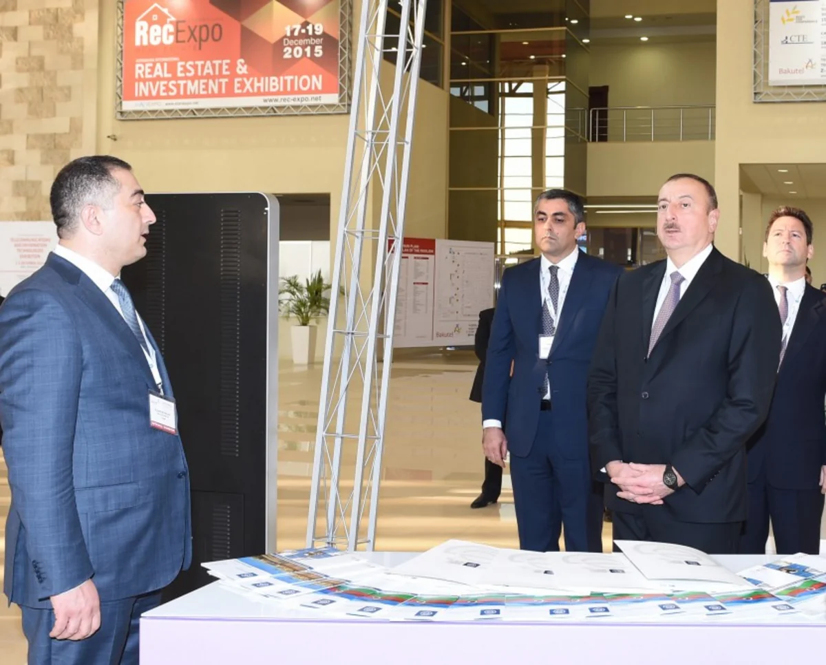 Prezident İlham Əliyev “BakuTel-2015” sərgisi ilə tanış olub