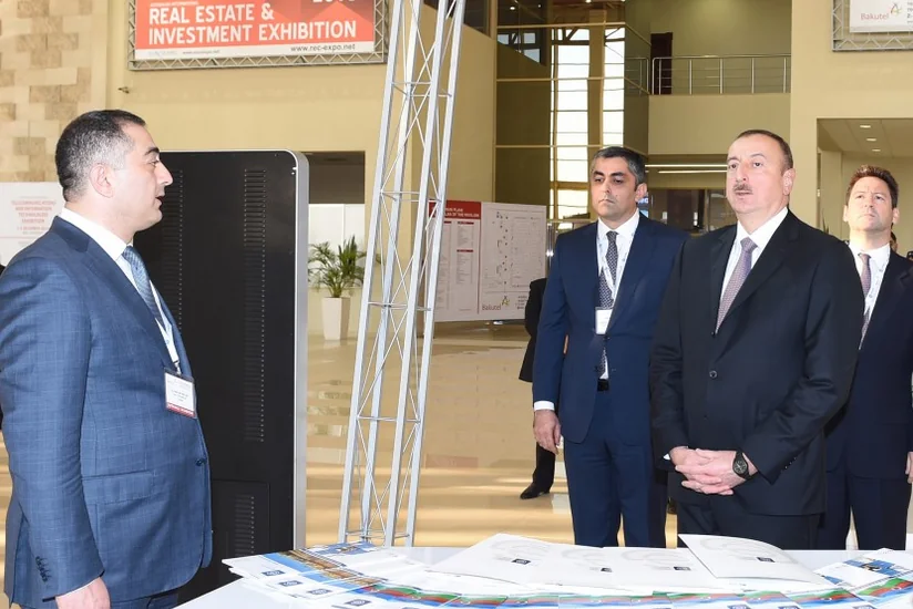 Prezident İlham Əliyev “BakuTel-2015” sərgisi ilə tanış olub