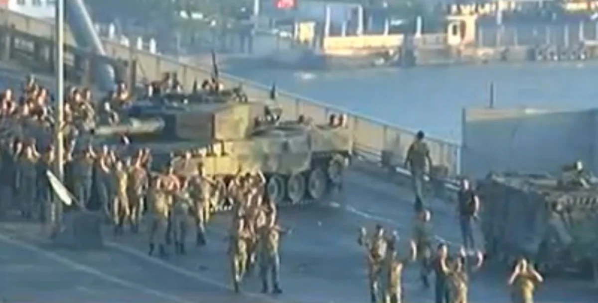 Pro-coup soldiers blocking Istanbul's Bosporus Bridge surrender, many arrested