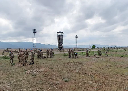 Azərbaycan Ordusunda Heydər Əliyev İli çərçivəsində keçirilən silsilə tədbirlər davam edir