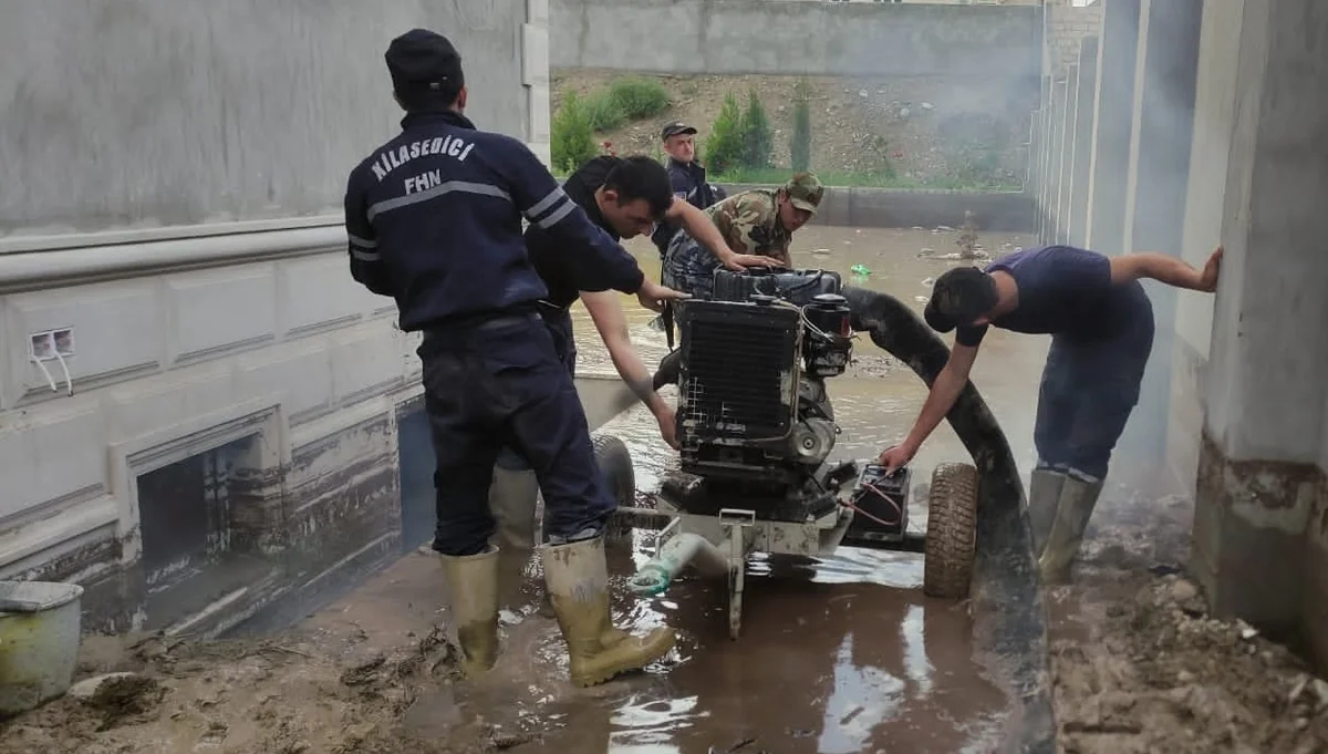 Sədərəkdə bəzi fərdi yaşayış evlərinə yağış suları dolub