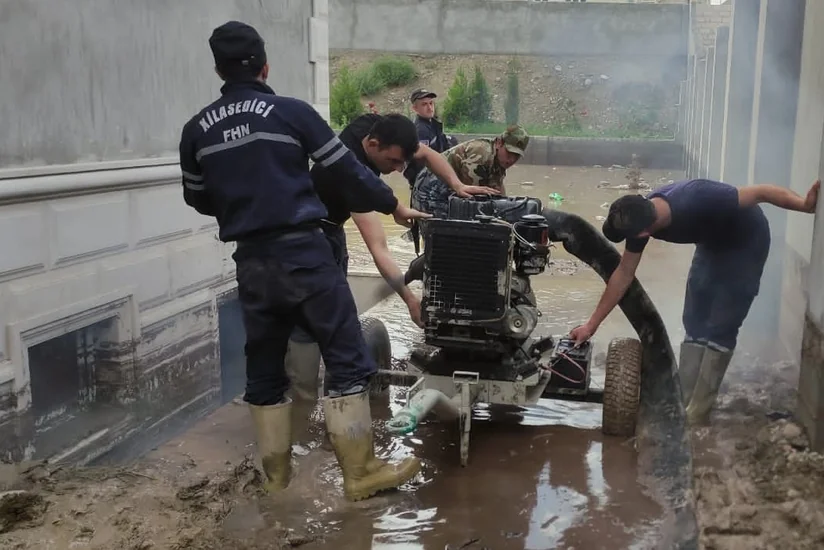 Sədərəkdə bəzi fərdi yaşayış evlərinə yağış suları dolub