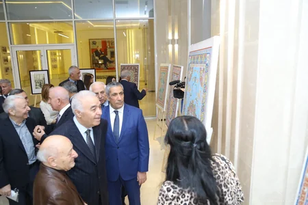 YAP-da İmadəddin Nəsiminin 650 illik yubileyi ilə bağlı sərgi açılıb - FOTO