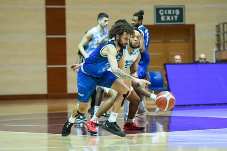 Azərbaycan Basketbol Liqası: Turun açılış oyununda lider uduzub