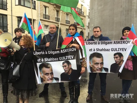 Азербайджанцы провели акцию перед посольством Армении во Франции с требованием освободить заложников