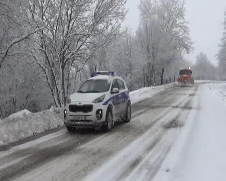 Ağsu aşırımında avtomobillərin hərəkəti bərpa olunub - YENİLƏNİB