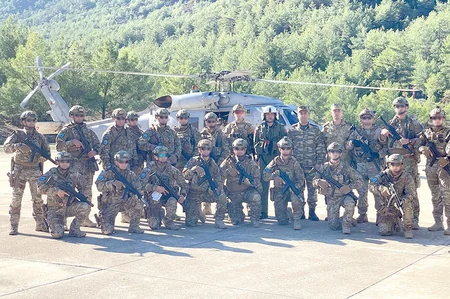 “Doğu Akdeniz-2023”: Azərbaycan xüsusi təyinatlıları şərti düşmən arxasına helikopterdən enmə tapşırıqları icra edib