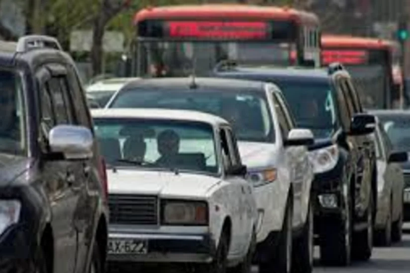 Bakının Tbilisi prospektində sıxlıq yaranıb