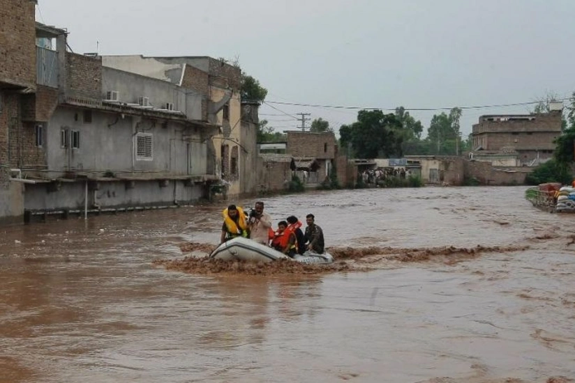 Pakistanda daşqın nəticəsində 50-dən çox adam ölüb
