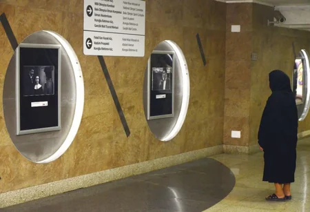 Bakı metropolitenində Azərbaycan filmlərindəki fotolardan ibarət sərgi açılıb