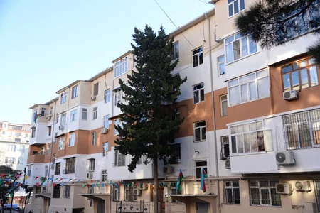 Bakıda növbəti abad həyət sakinlərin istifadəsinə verilib