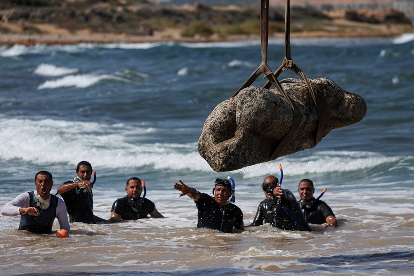 Remnants of 2,000-year-old sunken city lifted out of the sea off Alexandria