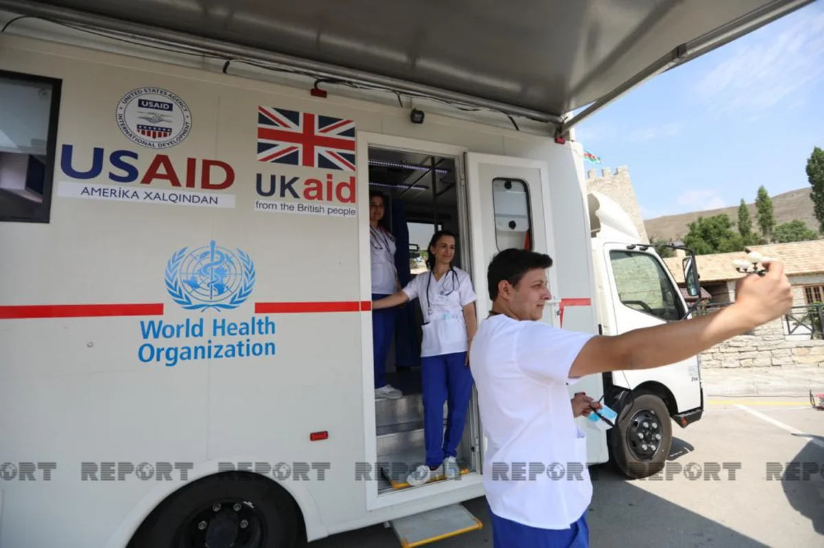 ÜST Şamaxıda TƏBİB-ə 3 mobil klinika təhvil verib