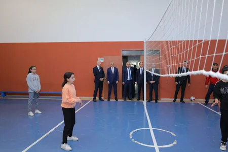 Ordubadda Azadkənd tam orta məktəbi istifadəyə verilib
