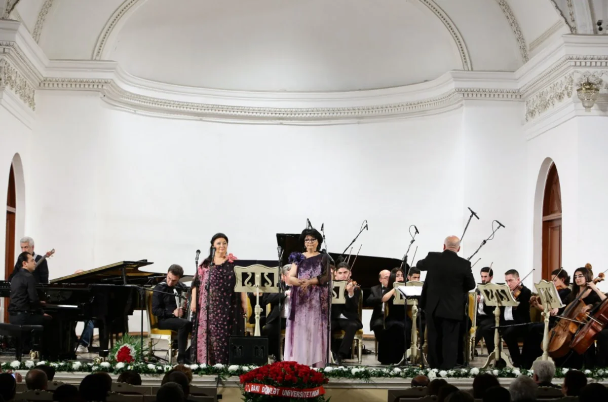 Fidan və Xuraman Qasımova bacılarının konserti anşlaqla keçib