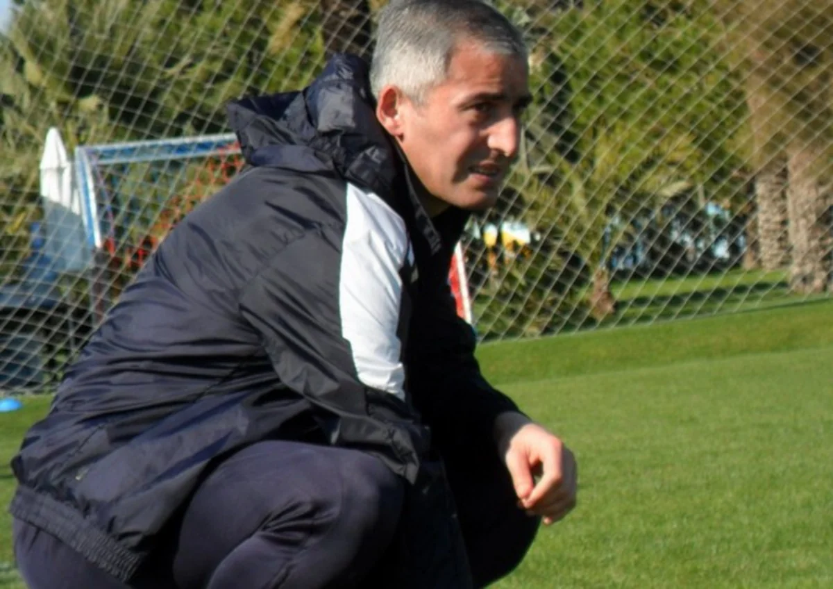 Azərbaycanda oynamış sabiq futbolçu 49 yaşında vəfat etdi